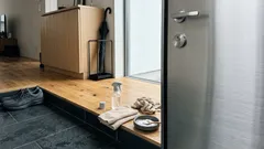 見落としがちなドアノブの手垢ベタつき、白酢で“ひと拭き”すると手触りが変わる簡単ケア